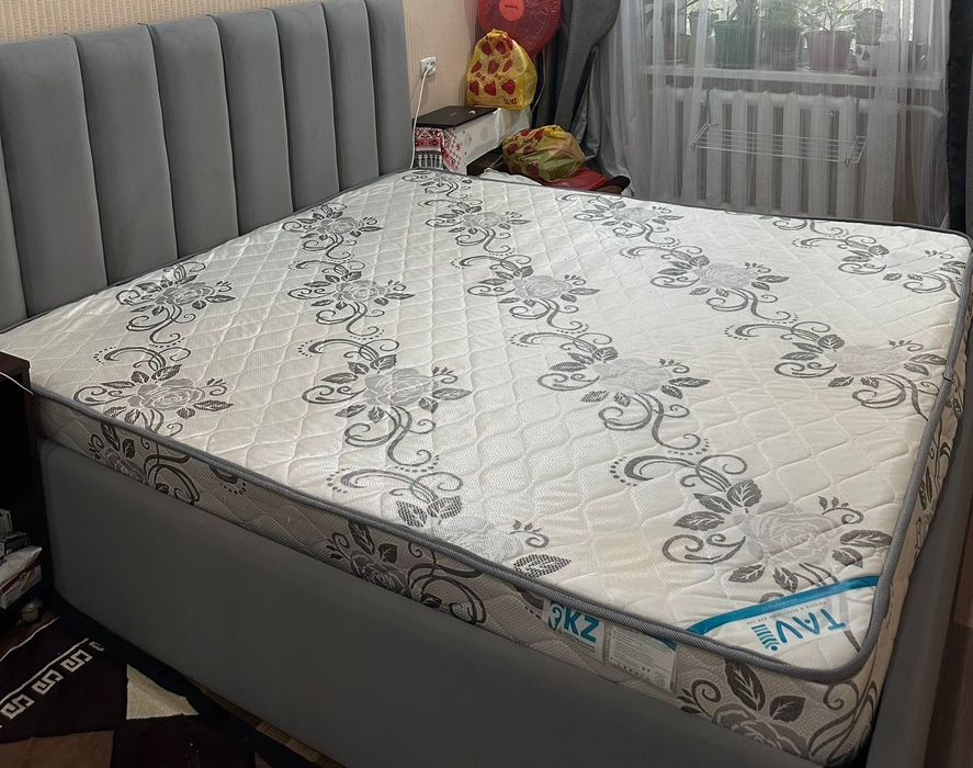 Продам кровать двуспальную