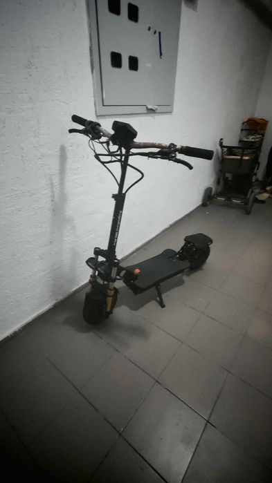Продам электросамокат. Kuggo m5Pro