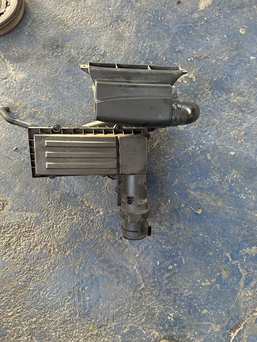 Carcasa filtru aer completa passat b7 cc tiguan golf 6 2.0tdi