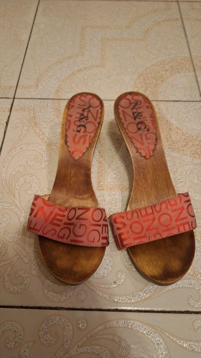 Дизайнерски чехли N&G – дървена подметка, размер 37