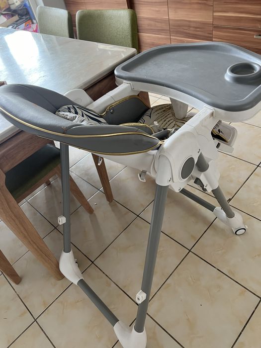 Детский стульчик для кормления