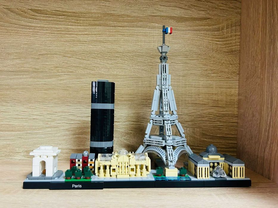 LEGO Architecture Paris 21044, 649 piese