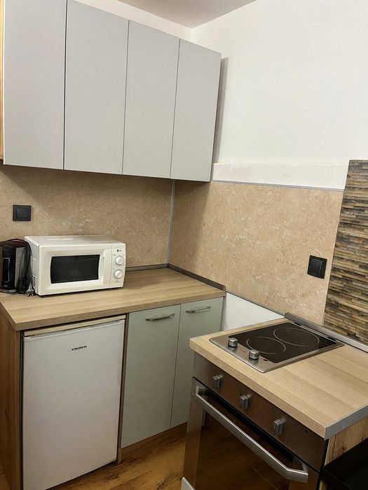 Дава се под наем Едностаен апартамент в София, Център - 20 кв.м за 300 € - Снимка #1