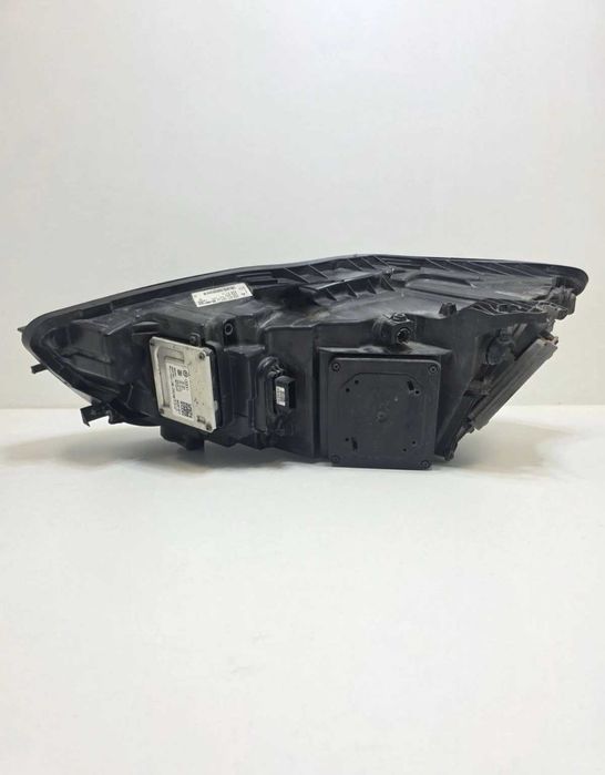 Десен фар за a6 c7 full led оборудван.