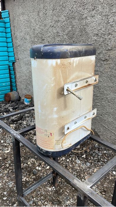 Продам болер для горячей воды