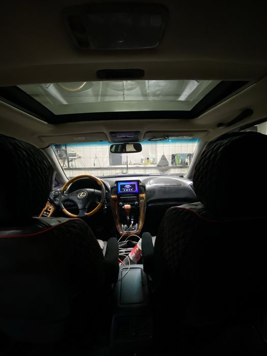 Машина Лексус рх 300