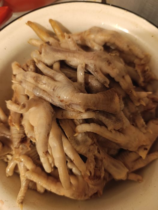 Отдам куриные лапки