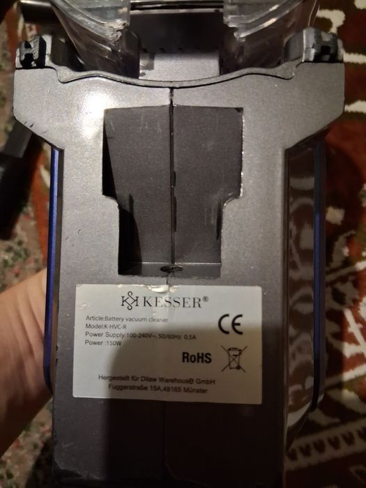 Aspirator de praf ,cu acumulator /accesorii