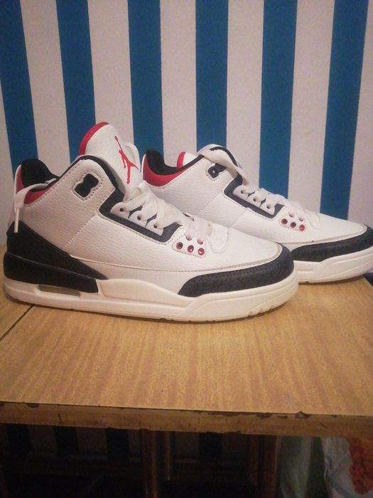 Продаю кроссовки