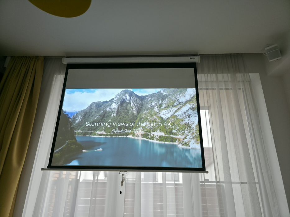 Vand Proiector Xgimi 4K