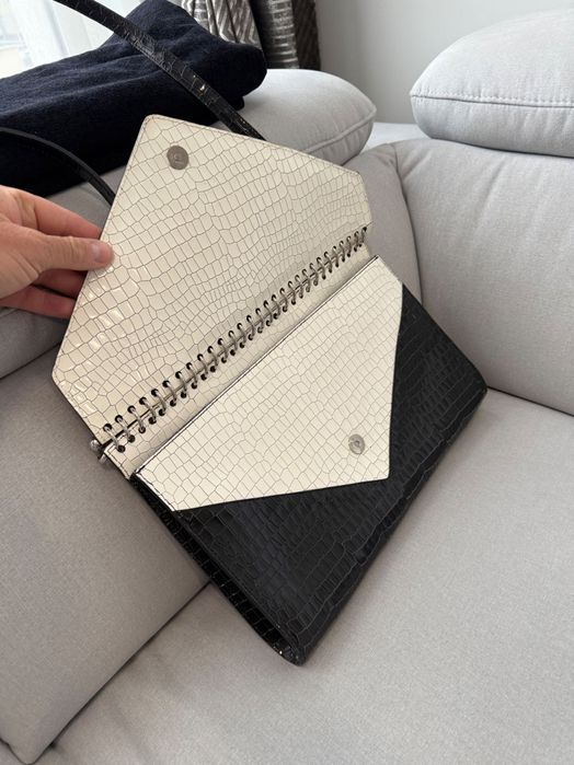 Attribute дамска чанта