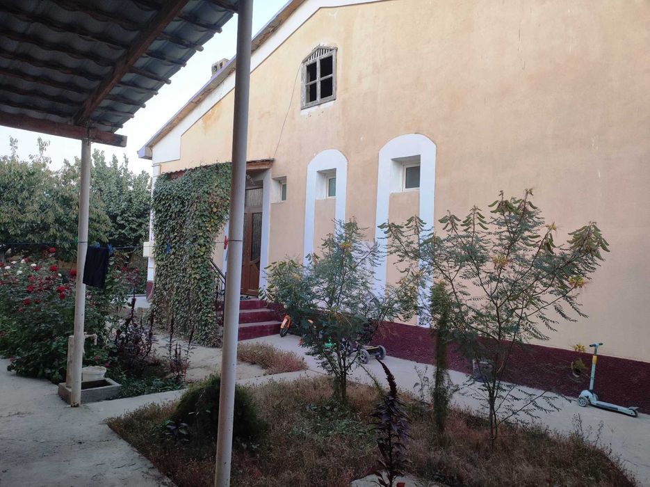 Коттедж сотилади!