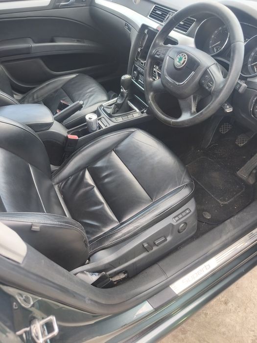 Dezmembrez Skoda superb 2012 1,6 tdi 2 0 tdi Dsg