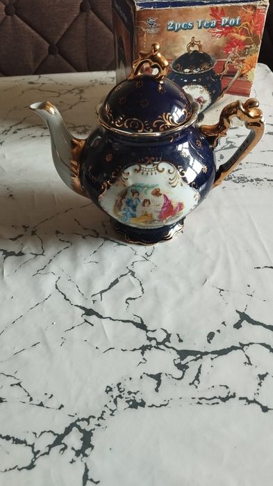 Продаётся мадонна посуды