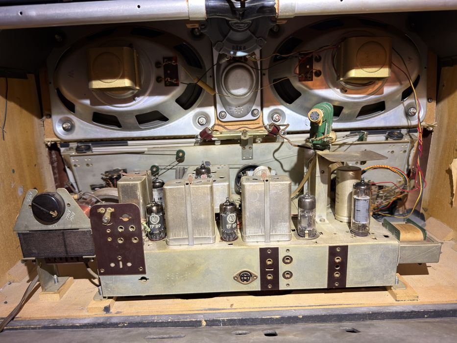 Radio lampi / tuburi Graetz Sinfonia 522