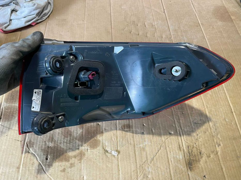 Стоп Заден Ляв Външен 7388947 BMW 5 SERIES G31 TOURING