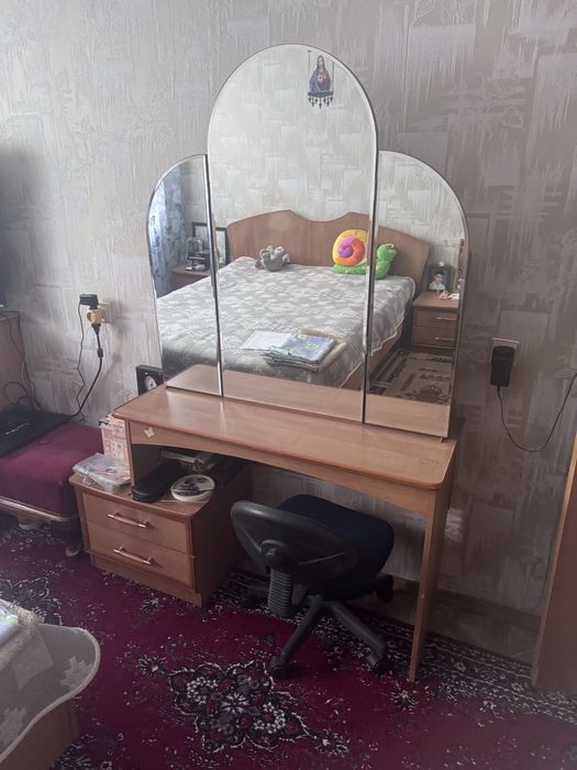 Спальный гарнитур