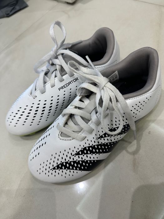 Детски футболни обувки nike adidas