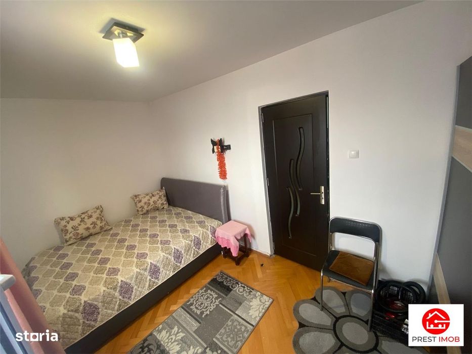 Apartament cu doua camere de vanzare in Dambu