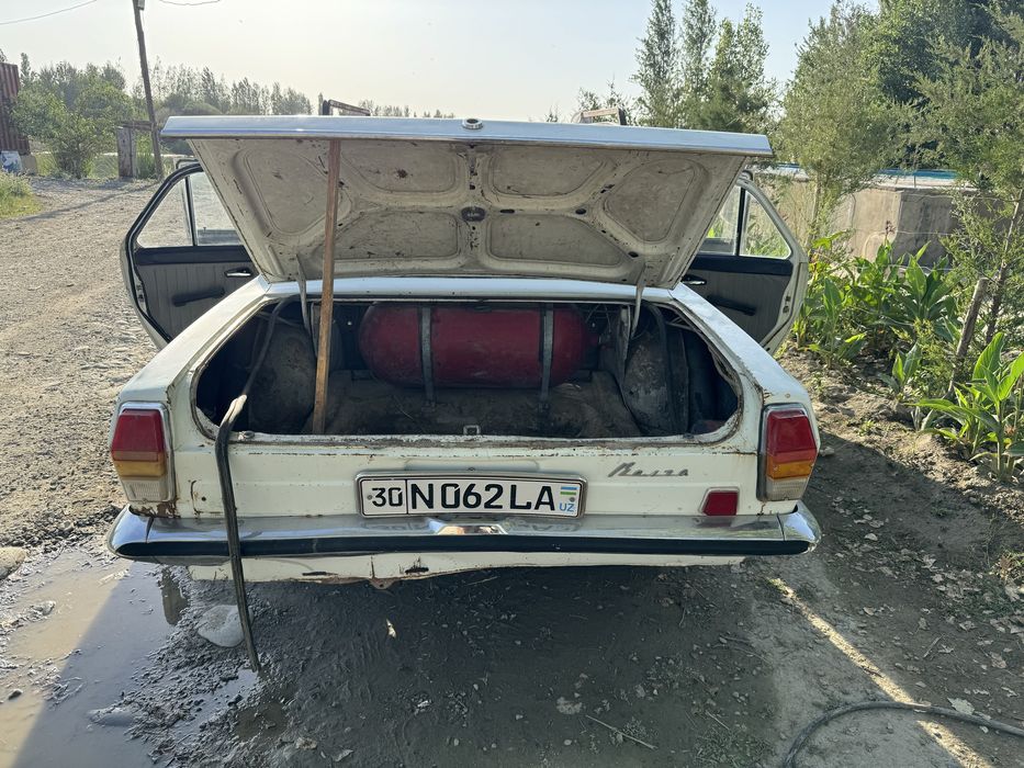 Продам машину газ 24