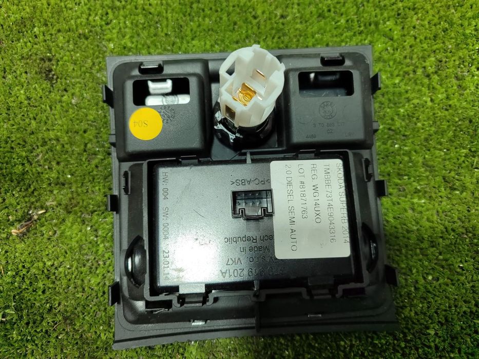DISPLAY AFISAJ CLIMA SKODA SUPERB 2 FACELIFT 2.0 DIESEL 2014 COD OEM 3T0919201A / 2013-2015