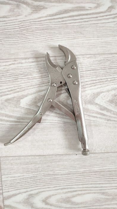 Зажимные клещи плоскогубцы