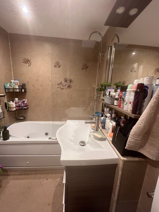 Apartament 2 camere decomandat, finisat modern, Intre Lacuri, zona Iulius Mall