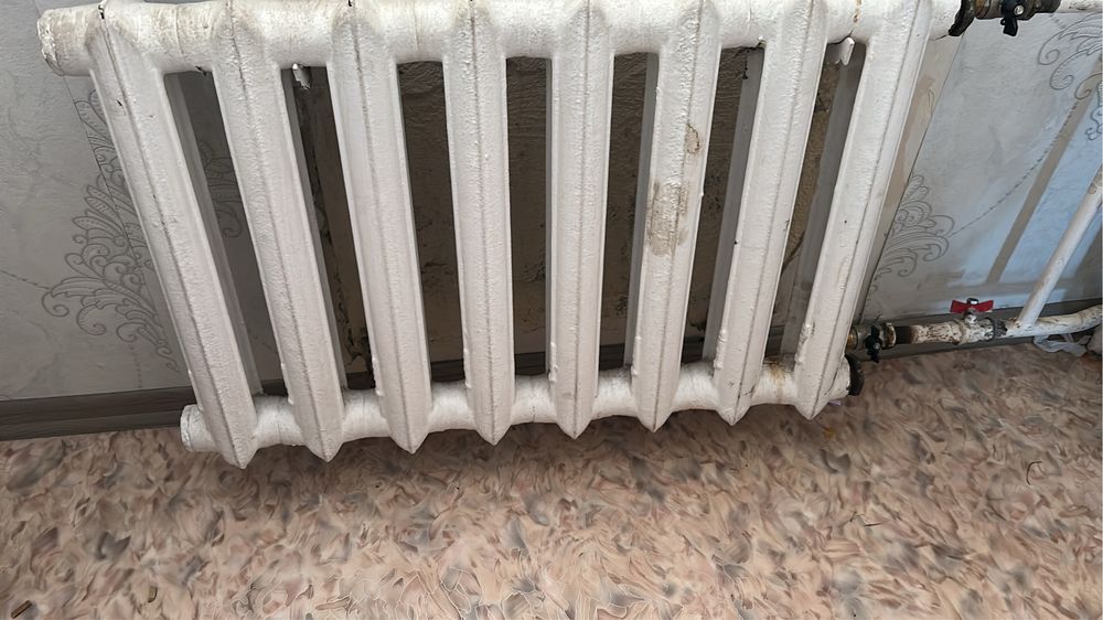 Продам батареи чугунные