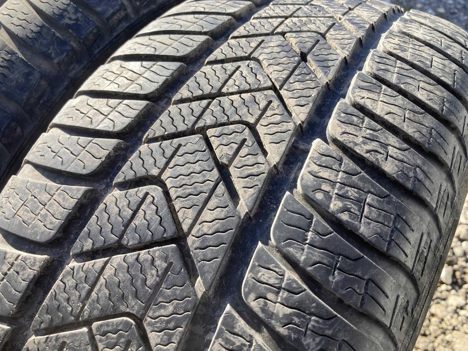 Всесезонни гуми 225 45 18 Pirelli dot 19