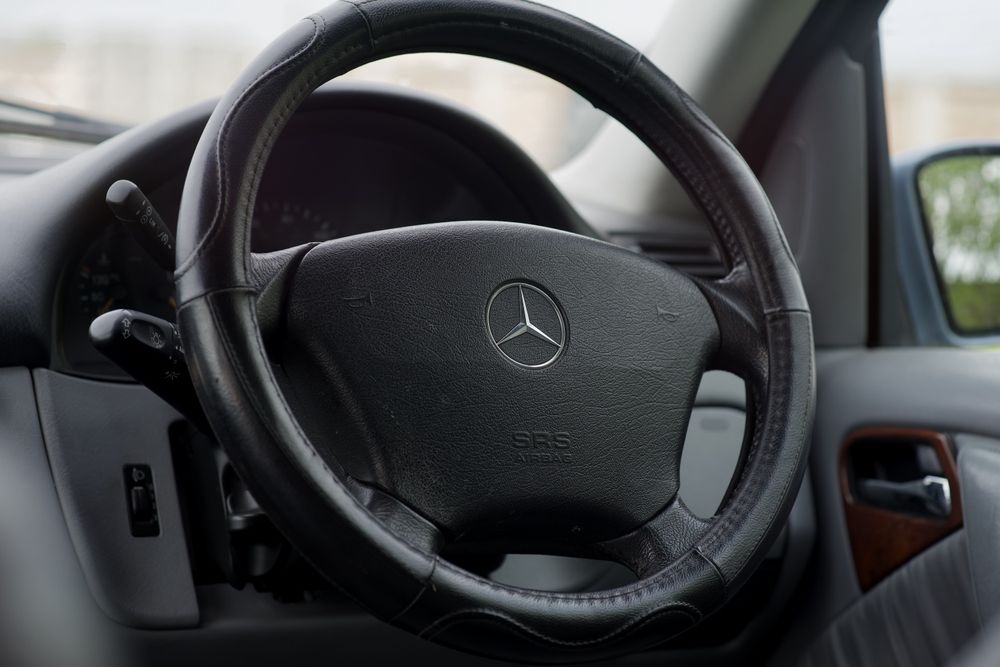 Dezmembrez Mercedes ML270CDI W163 bara fata spate cutie transfer viteze cardan mic fuzeta ușa aripa far turbo injector haion parbriz fuzeta planetara