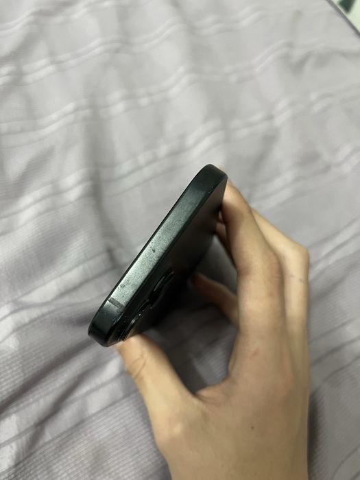 Продам айфон 15