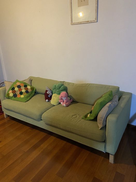 Canapea extensibila de living cu perne