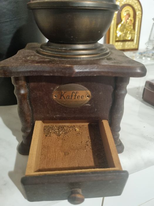 Vând răniță manuala veche