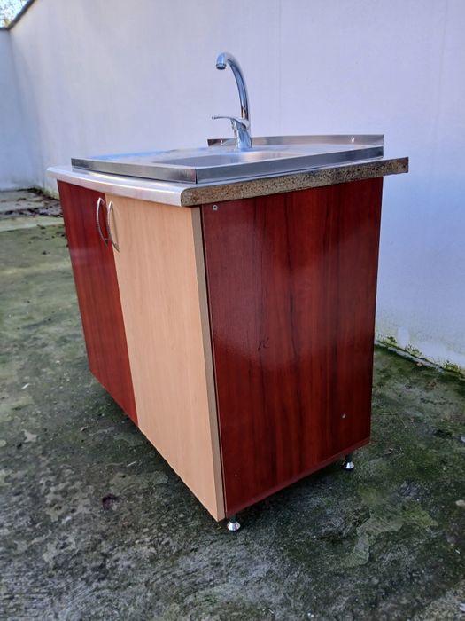 Chiuveta inox si masca din pal .