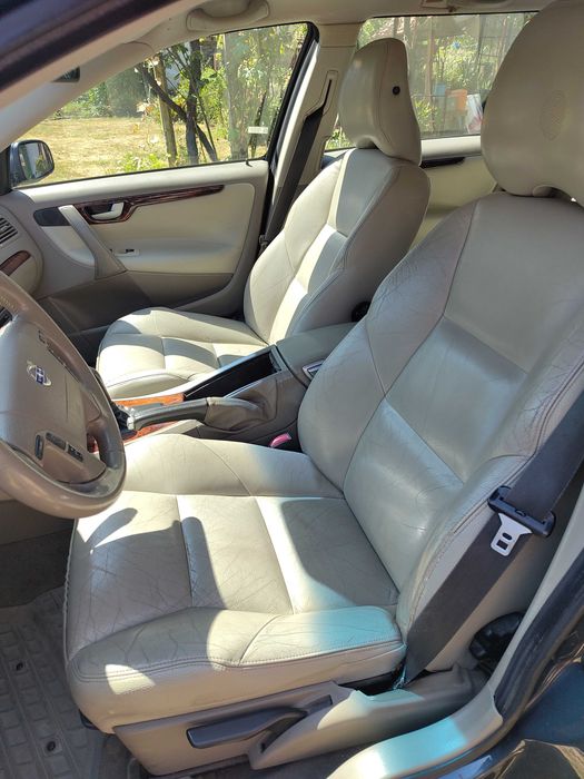 Volvo V70 2.5T 210к.с.
