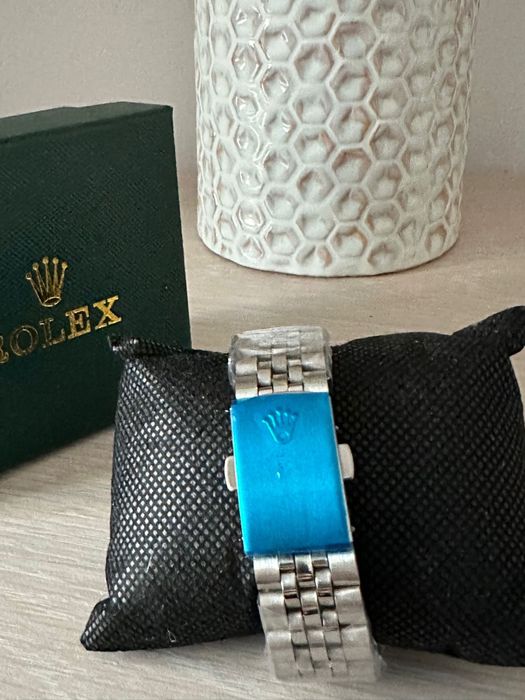 Rolex Sky-Dweller Oyster Perpetual – Nou, cadran alb, model elegant