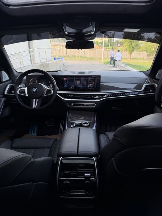 BMW X7 M60i xDrive