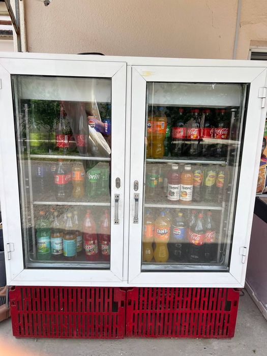 Vitrina stoyka kattasidan