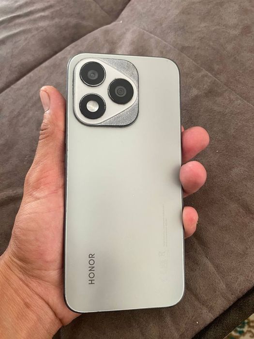 Honor 400 lite sotiladi