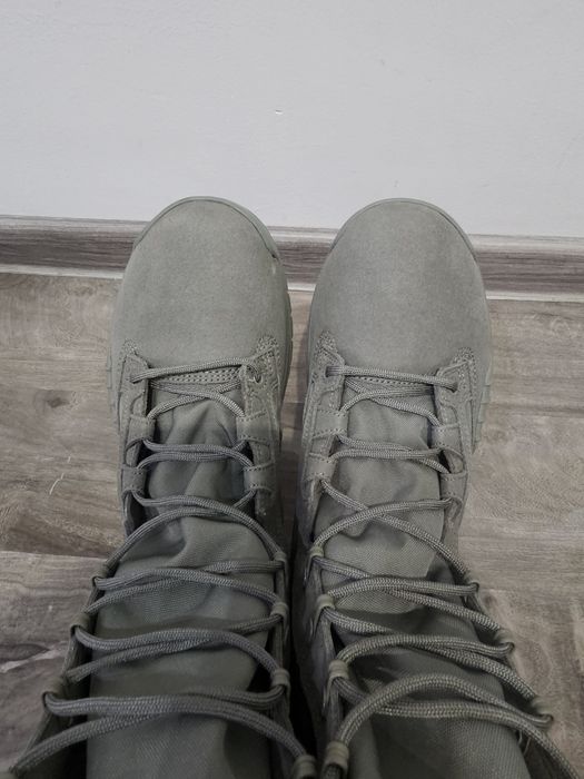 Bocanci Nike nr 38,5 dimensiune talpic24, 5 cm