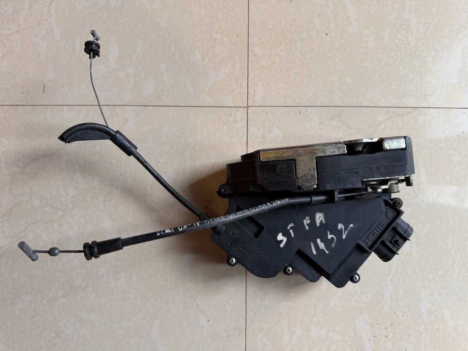 Incuietoare usa fata stanga Smart ForFour A454 720 0135