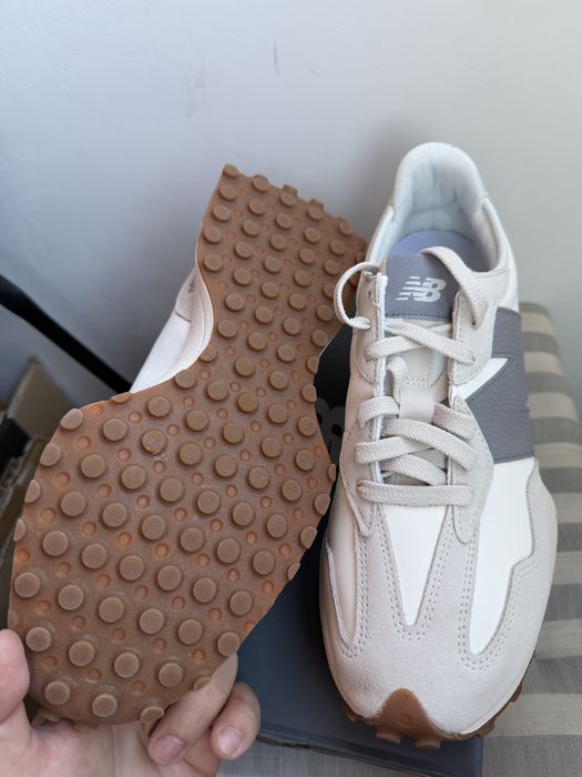 New Balance 327 alb cu logo N gri piele 100% marimea 43 noi originali