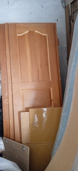 Продам двери межкомнатные