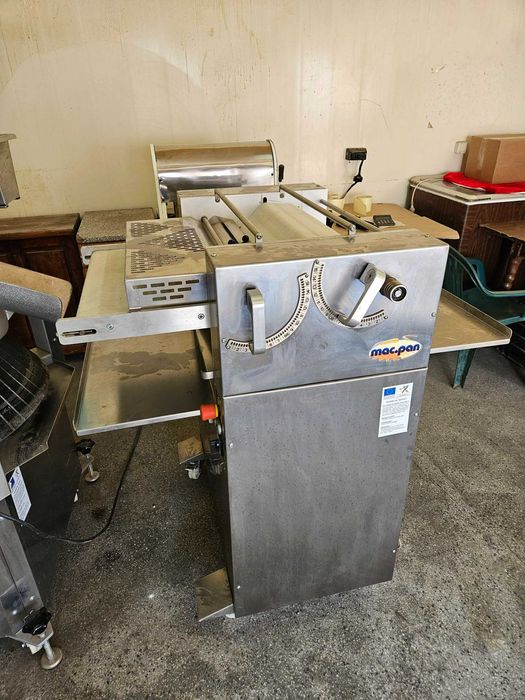 ОБУРУДВАНЕ ЗА ПРОИЗВОДСТВО НА ТЕСТЕНИ ЗАКУСКИ