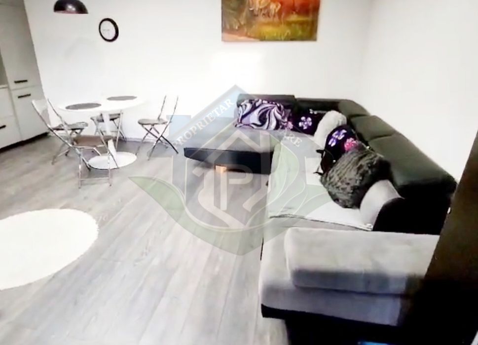 De vânzare: Apartament 2 camere + curte – Brașov, zona str. De Mijloc