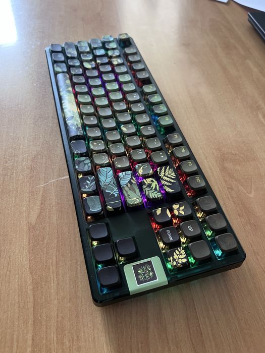 Tastatura mecanica QwertyKey k80 Leaf Verde