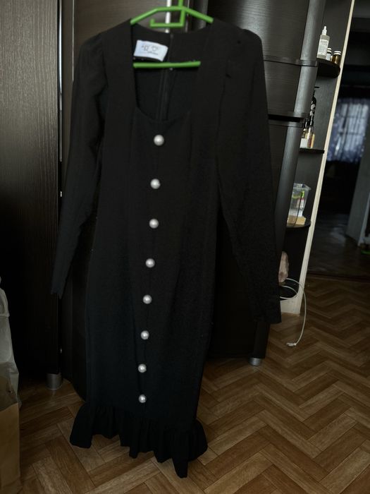 Продам платья вечерние