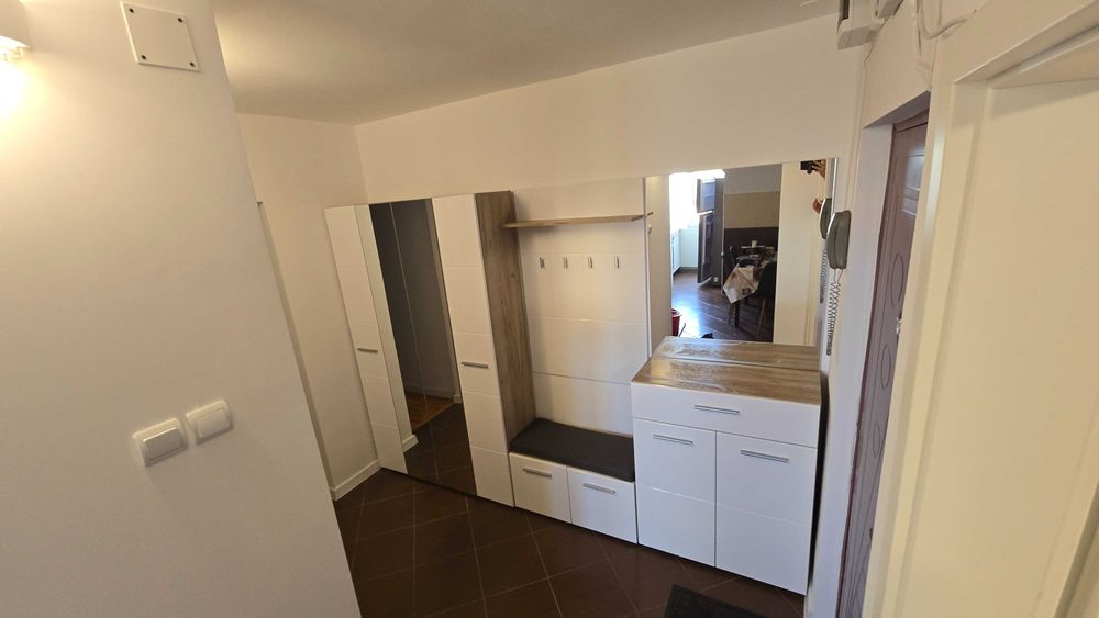 inchiriez apartament Girocului