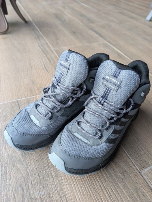 Туристически обувки Merrell