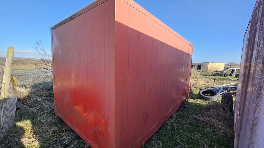 Фургон подходящ за склад